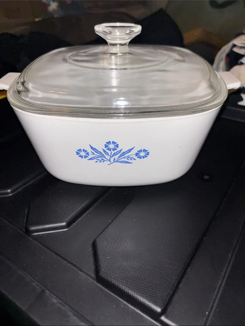 Corningware White Casserole Blue Floral Pattern Glass Lid Vintage 2.5 qt